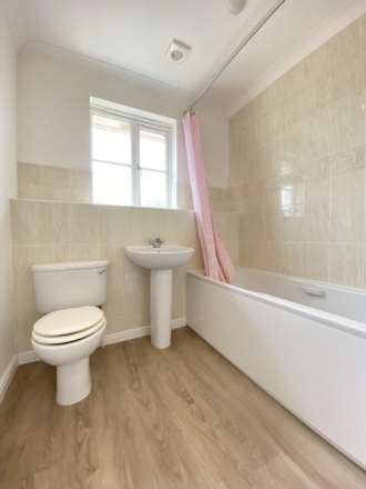 Stargoose Close, Caldecote, Image 7