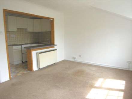 Buckden Court, Perry, Image 3