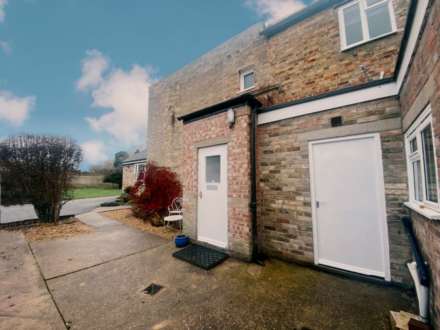 2 Bedroom Flat, High Street, Offord Cluny