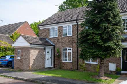 3 Bedroom End Terrace, Dovehouse Close, St Neots