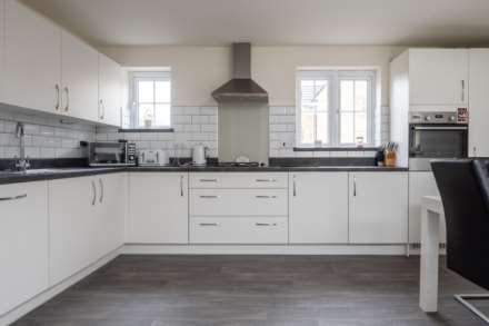 Tanner Drive, Godmanchester, Image 5