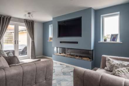 Tanner Drive, Godmanchester, Image 8