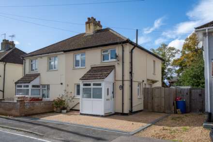 2 Bedroom Semi-Detached, Cambridge Gardens, St Neots