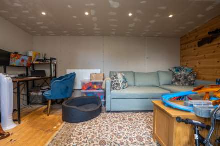 Cambridge Gardens, St Neots, Image 14