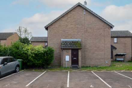 2 Bedroom Cluster House, Grosvenor Gardens, St Neots