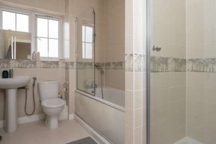 Bargroves Avenue, St Neots, Image 12