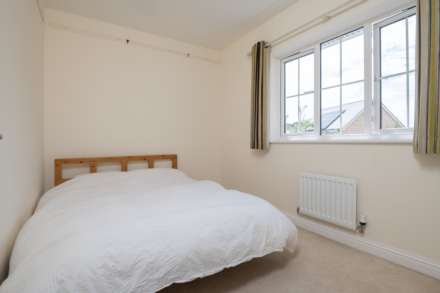 Bargroves Avenue, St Neots, Image 8