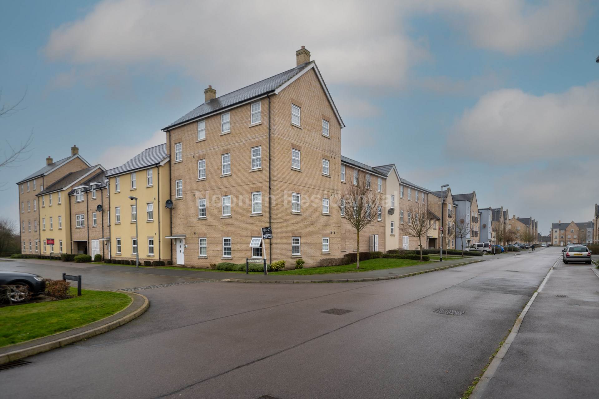 Delphinium Court, St Neots, Image 1