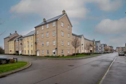 Delphinium Court, St Neots, Image 1