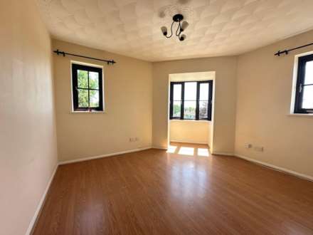 Cromwell Court, Eynesbury, Image 3