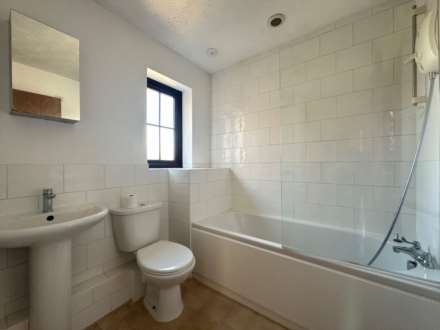 Cromwell Court, Eynesbury, Image 7