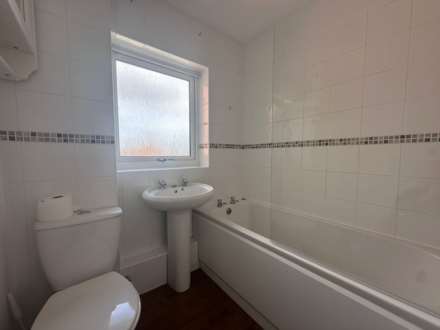 Cornwall Court, St Neots, Image 9
