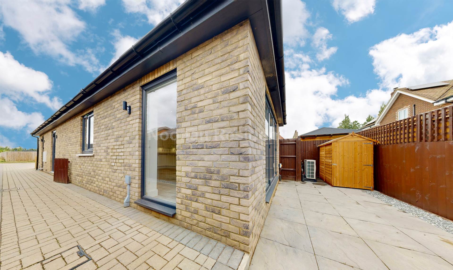 Earls Close, Clifton, Image 10