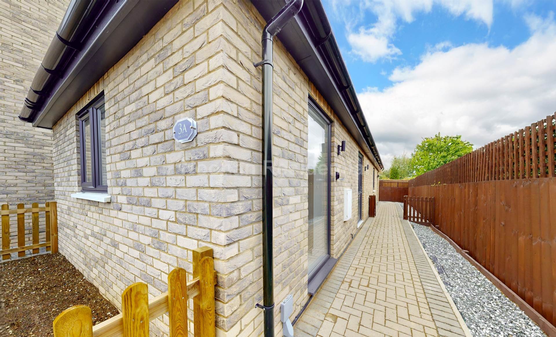 Earls Close, Clifton, Image 2