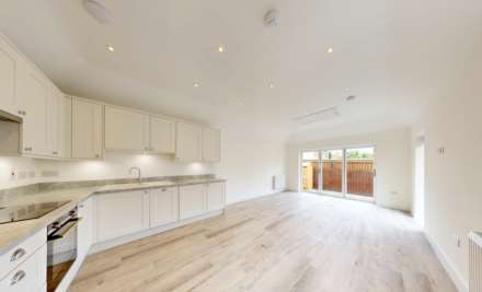 Earls Close, Clifton, Image 4