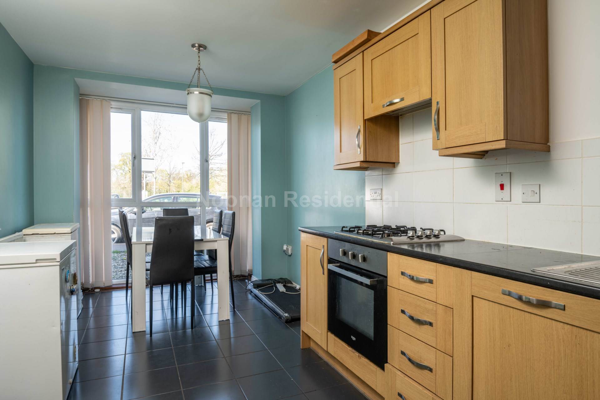 Samuel Jones Crescent, Little Paxton, Image 4