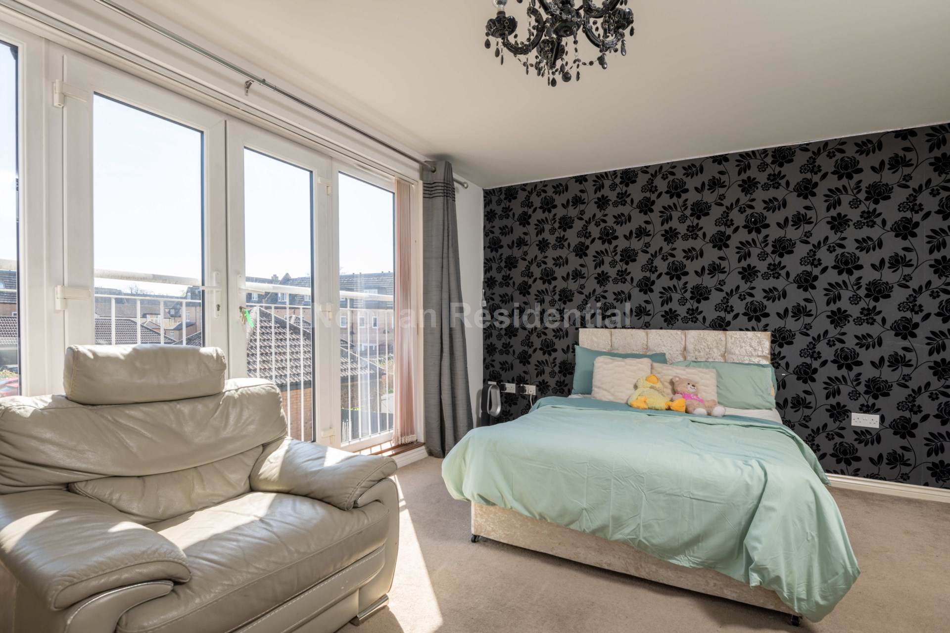 Samuel Jones Crescent, Little Paxton, Image 7
