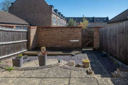 Samuel Jones Crescent, Little Paxton, Image 12