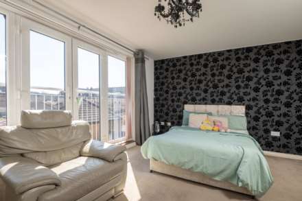 Samuel Jones Crescent, Little Paxton, Image 7