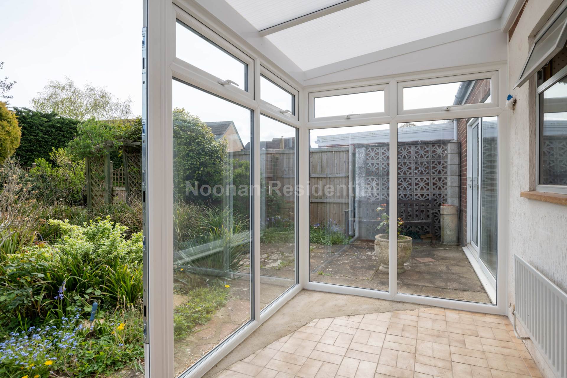 Park Crescent, Little Paxton, Image 11