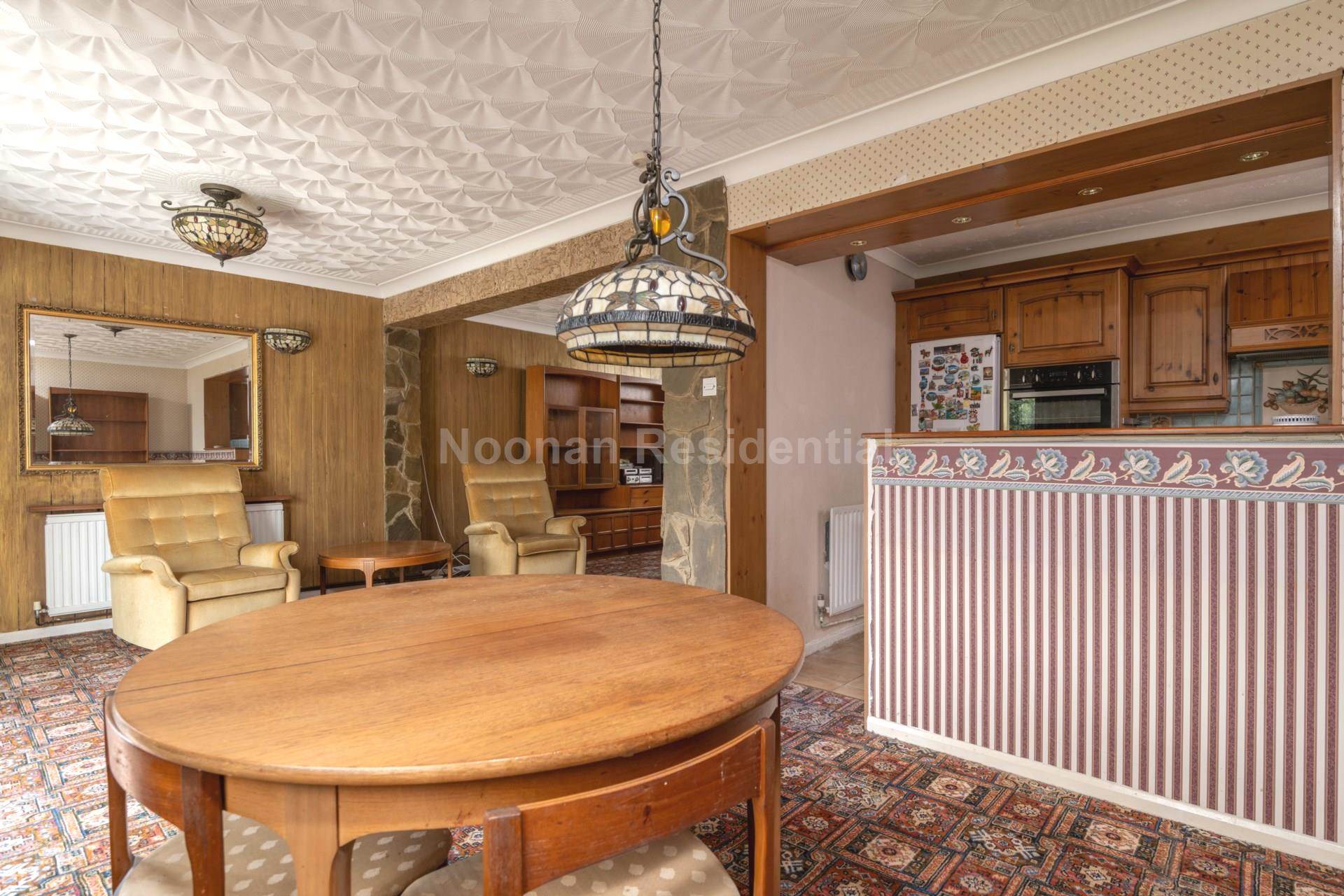 Park Crescent, Little Paxton, Image 4