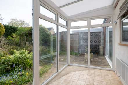 Park Crescent, Little Paxton, Image 11