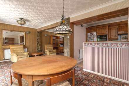 Park Crescent, Little Paxton, Image 4