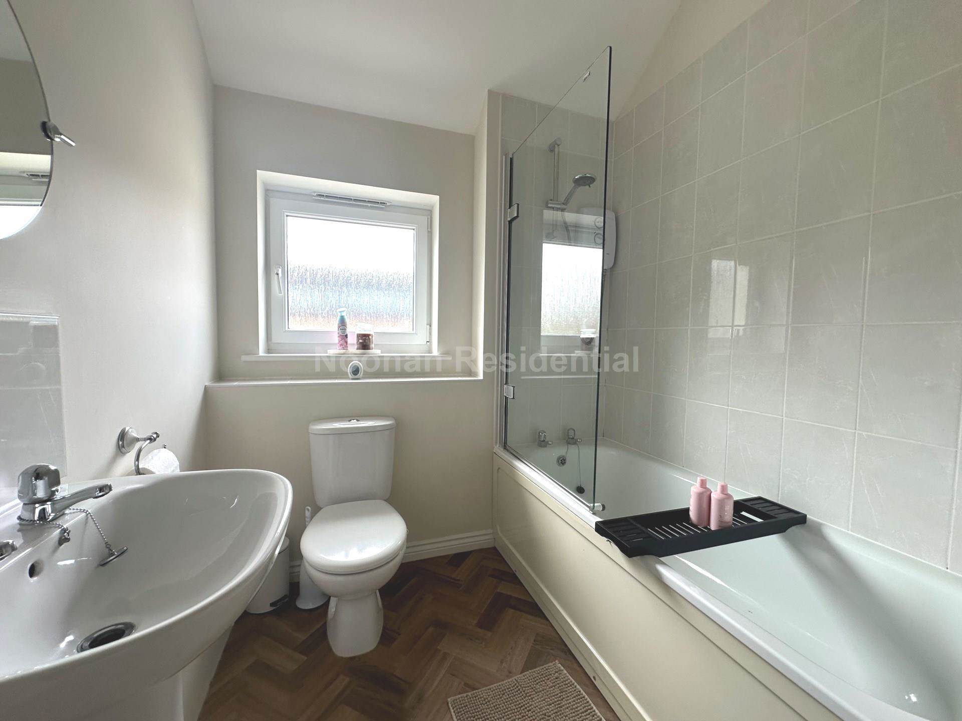 Samuel Jones Crescent, Little Paxton, Image 10