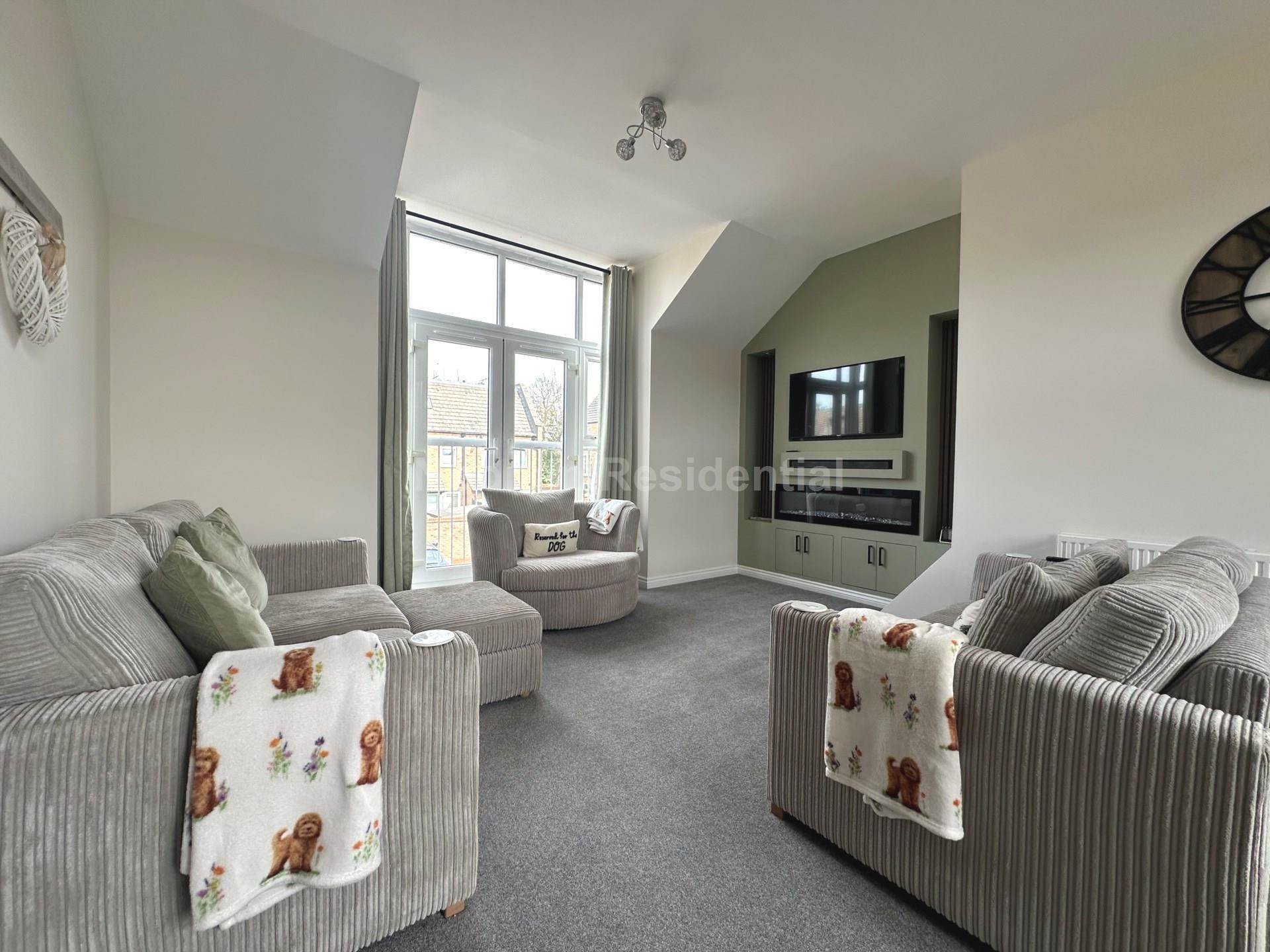 Samuel Jones Crescent, Little Paxton, Image 5