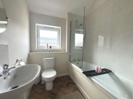 Samuel Jones Crescent, Little Paxton, Image 10