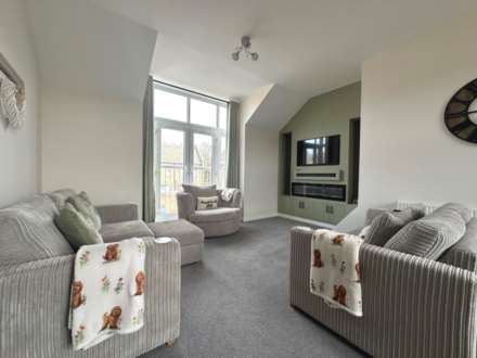 Samuel Jones Crescent, Little Paxton, Image 5