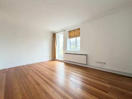 St John Court, Hertford, Image 3