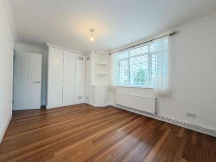St John Court, Hertford, Image 6