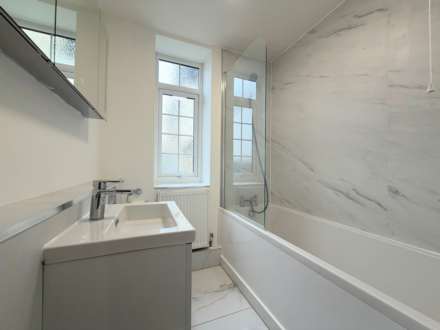 St John Court, Hertford, Image 8