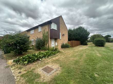 3 Bedroom End Terrace, Edinburgh Drive, St Ives