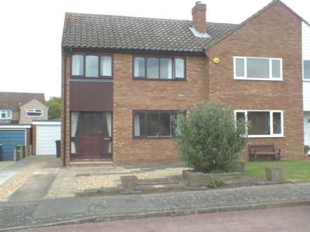 Property For Rent Curlew Place, St Neots