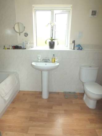 Coneygeare Court, St Neots, Image 8