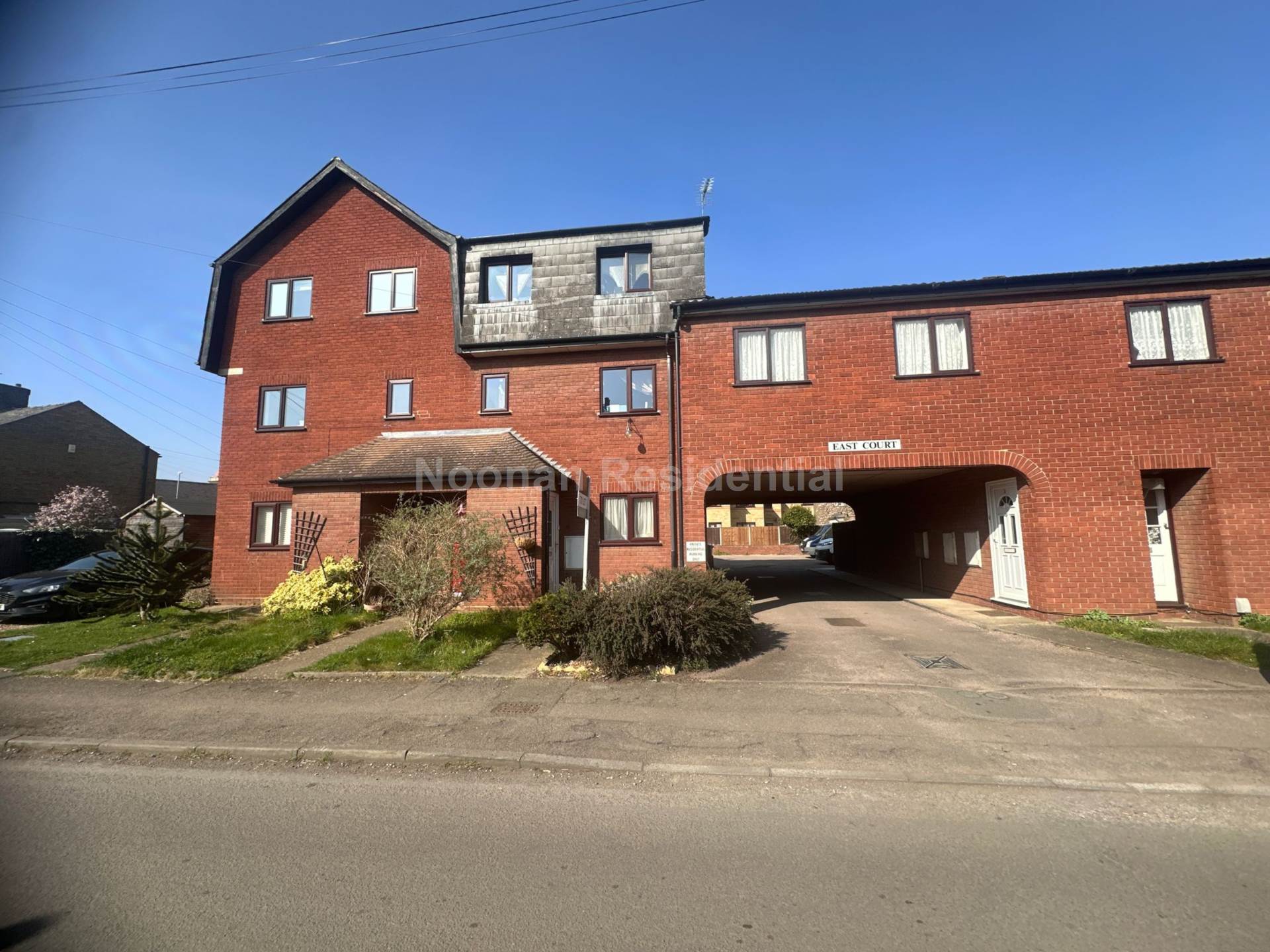East Court,East Street, St Neots, Image 1