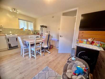 East Court,East Street, St Neots, Image 2