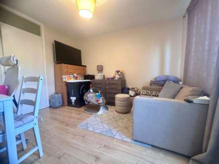 East Court,East Street, St Neots, Image 6