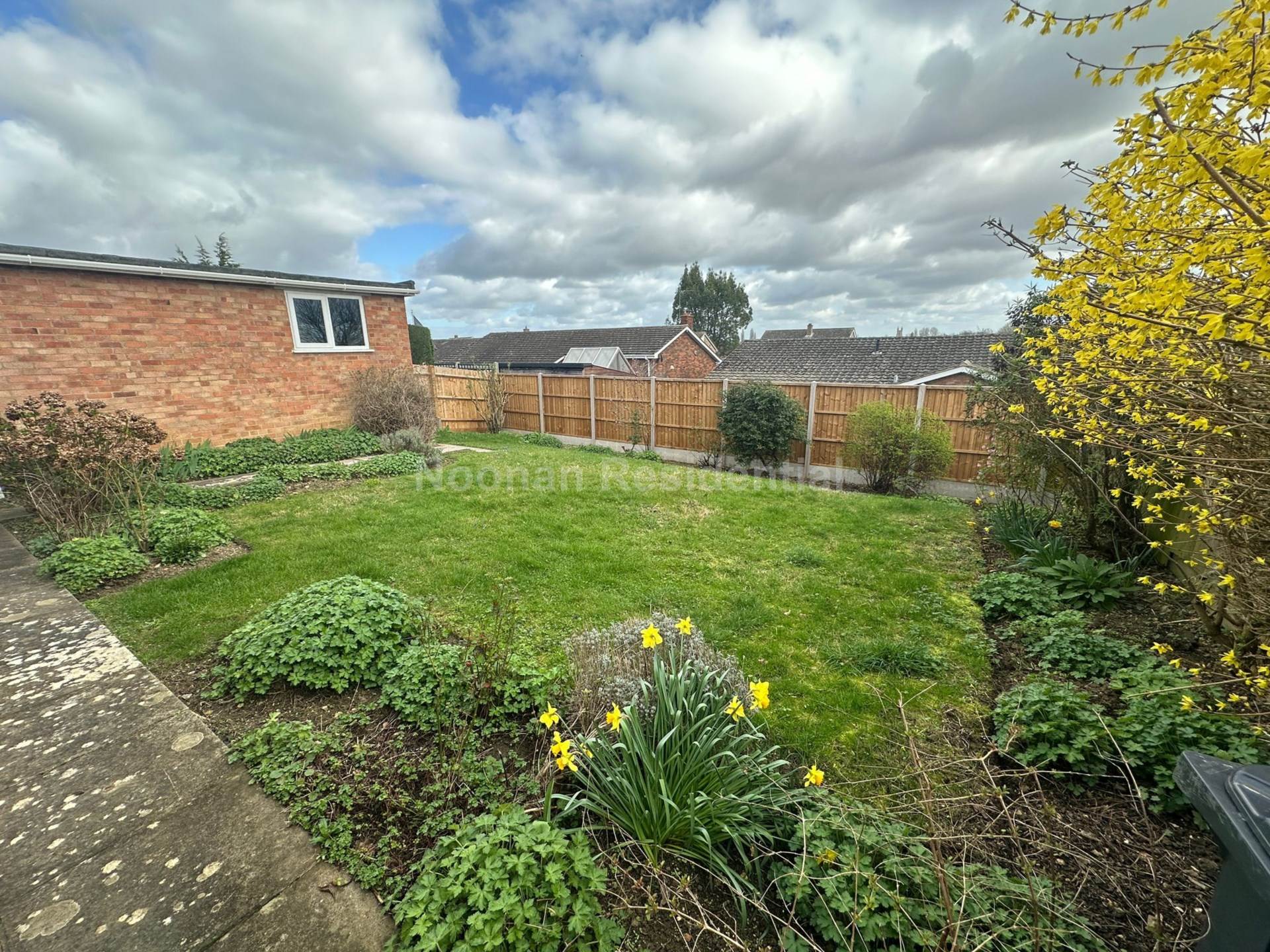 Culloden Close, Eaton Ford, Image 12