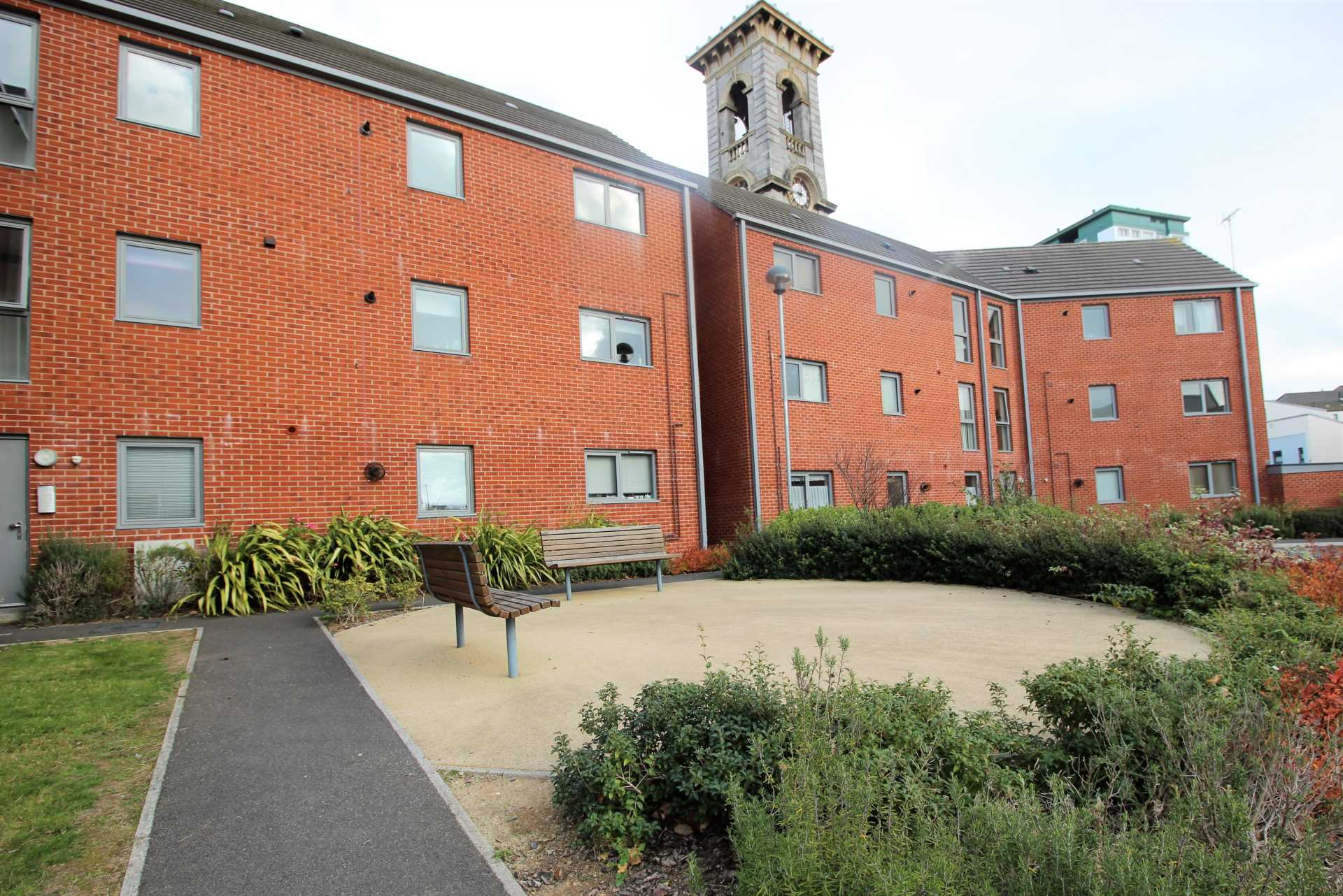 Wall Street, Plymouth, PL1, Image 11