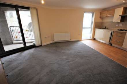 Wall Street, Plymouth, PL1, Image 4