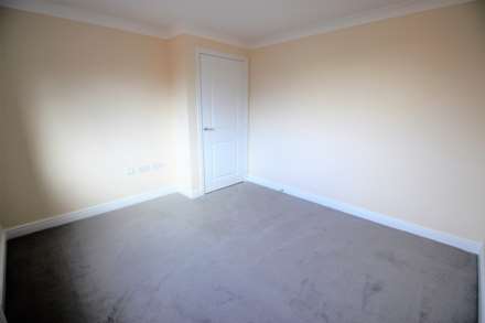 Wall Street, Plymouth, PL1, Image 8