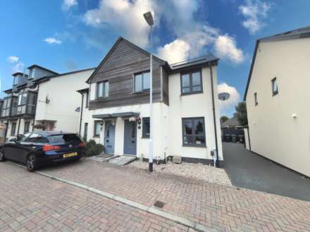 Cobham Close, Glenholt, PL6 7FE