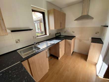 Finch Close, Laira, PL3 6AY, Image 4