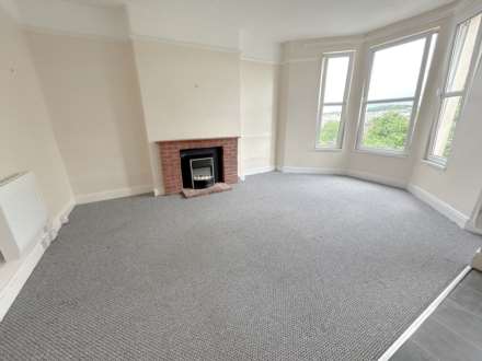 Cambridge Road, Ford, PL2, Image 3