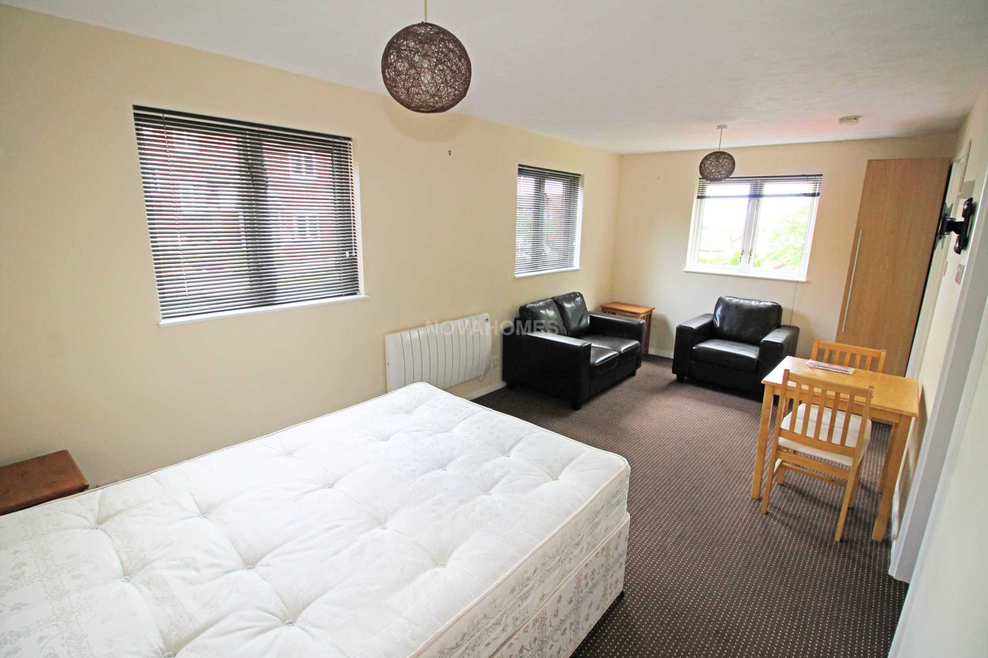 College Dean Road, Derriford, PL6, Image 4
