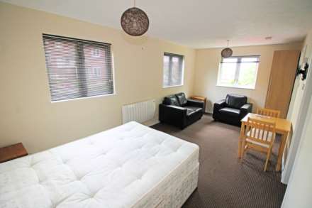 College Dean Road, Derriford, PL6, Image 4