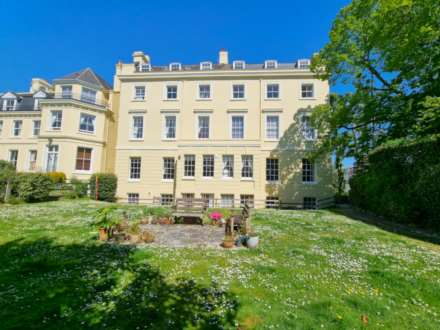 Nelson Gardens, Stoke, PL1 5RH, Image 10